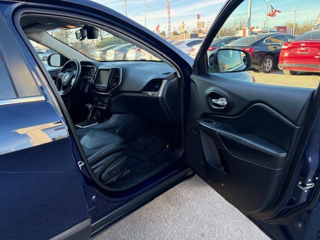 2016 Jeep Cherokee Image 9