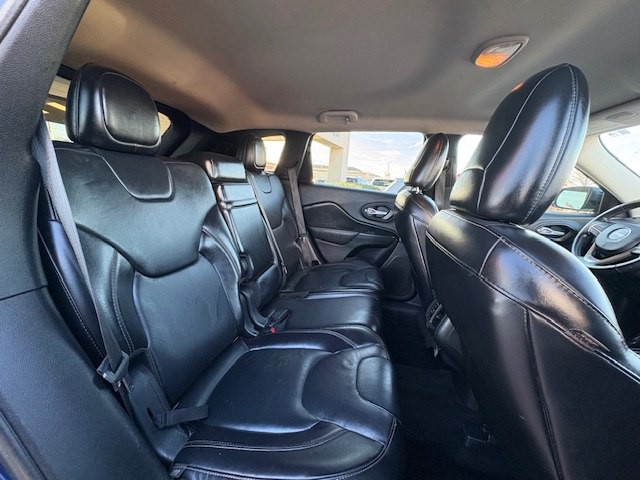 2016 Jeep Cherokee Image 13