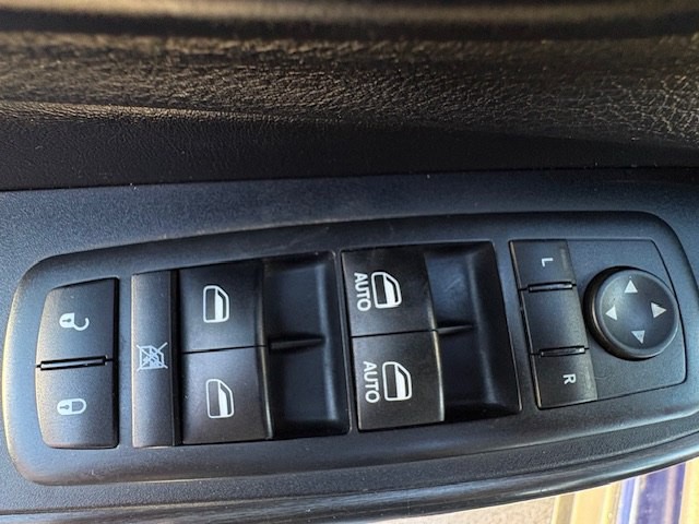 2016 Jeep Cherokee Image 19