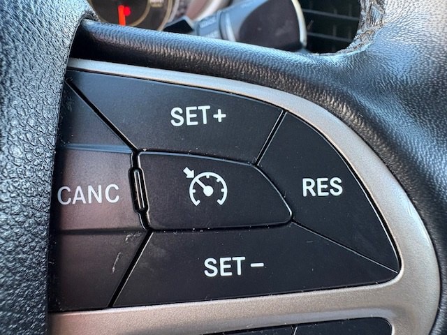 2016 Jeep Cherokee Image 27