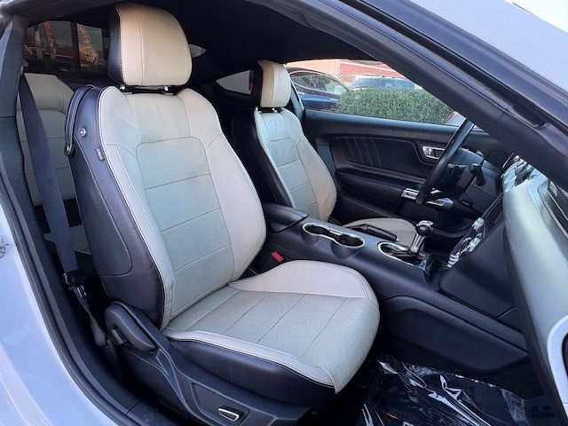 2016 Ford Mustang Image 14