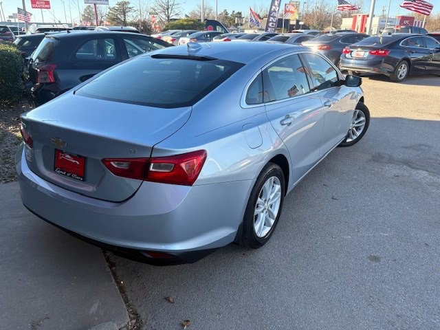 2018 Chevrolet Malibu Image 4