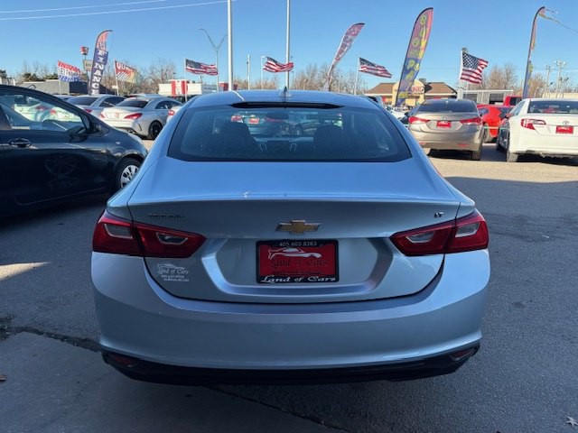 2018 Chevrolet Malibu Image 8