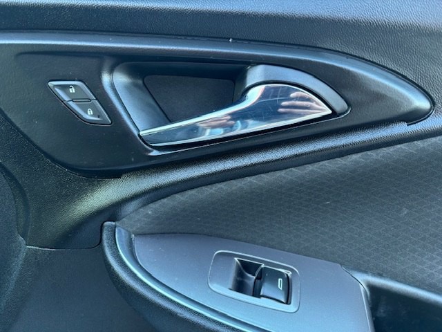 2018 Chevrolet Malibu Image 11