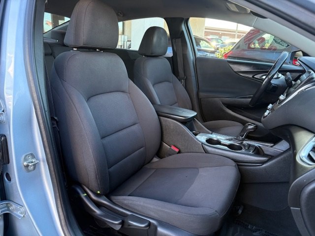 2018 Chevrolet Malibu Image 12