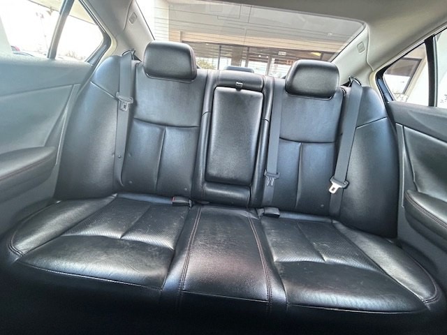 2011 Nissan Maxima Image 24