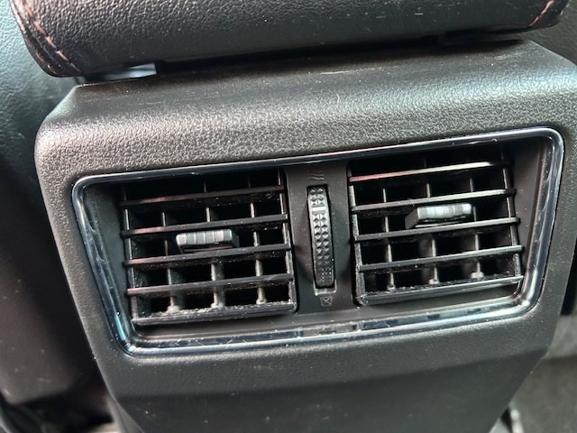 2011 Nissan Maxima Image 25