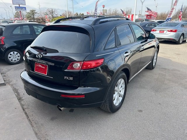 2006 INFINITI FX35 Image 9