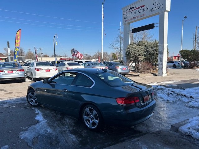 2009 BMW 3 Series Image 2