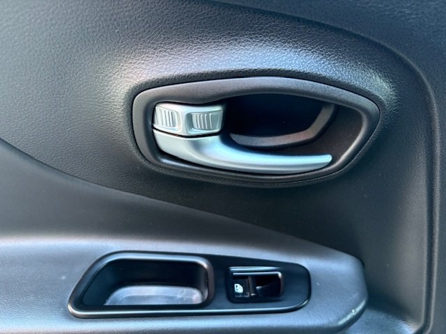 2022 Jeep Renegade Image 16