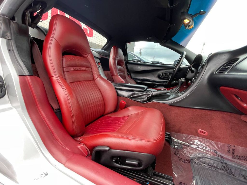 1998 Chevrolet Corvette Image 11