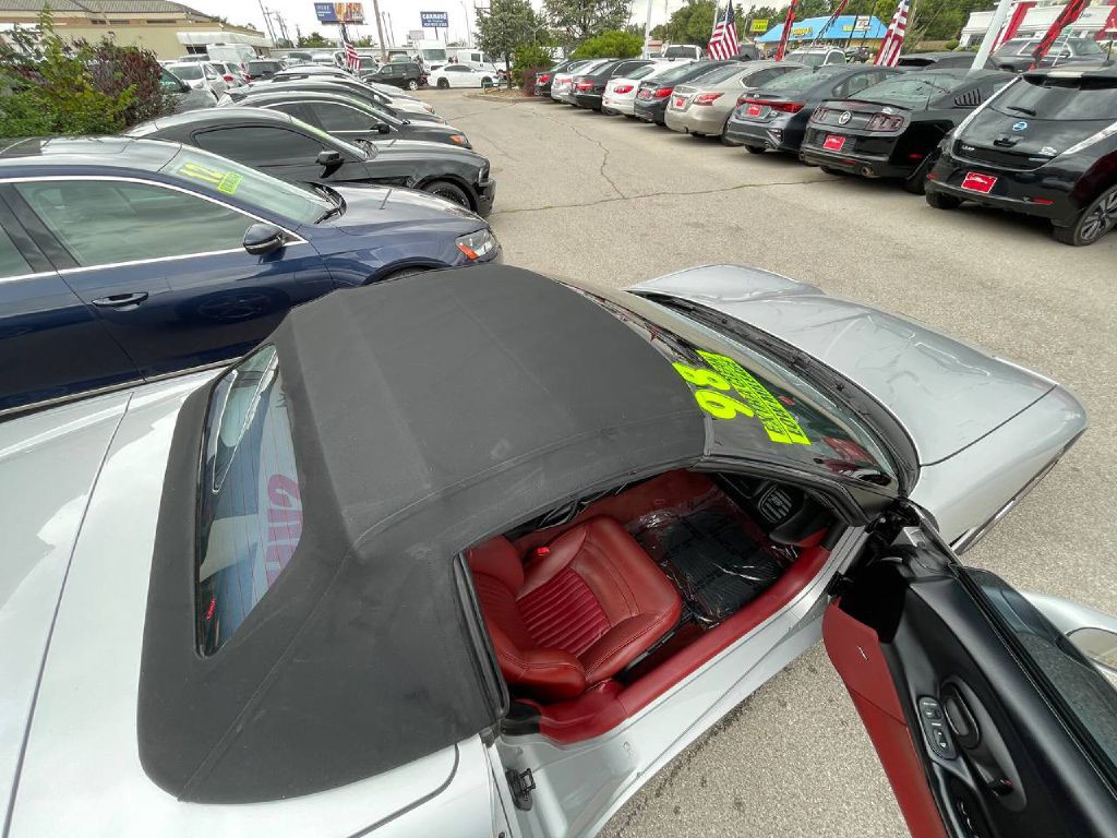 1998 Chevrolet Corvette Image 17