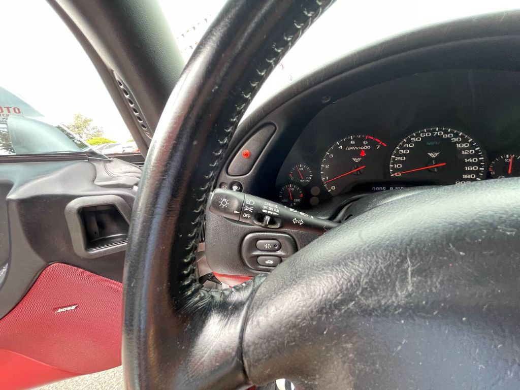 1998 Chevrolet Corvette Image 30