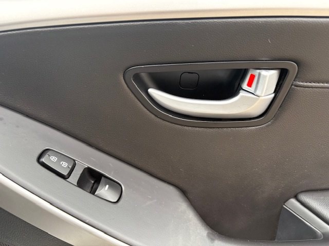 2015 Hyundai Elantra Image 11