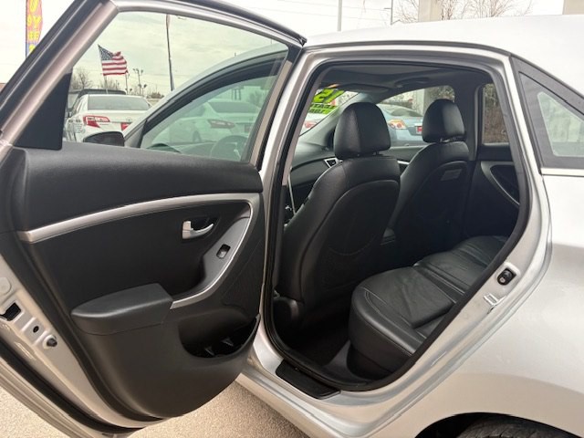 2015 Hyundai Elantra Image 15