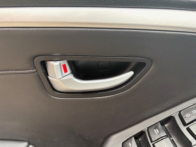 2015 Hyundai Elantra Image 19