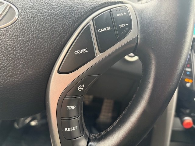 2015 Hyundai Elantra Image 24