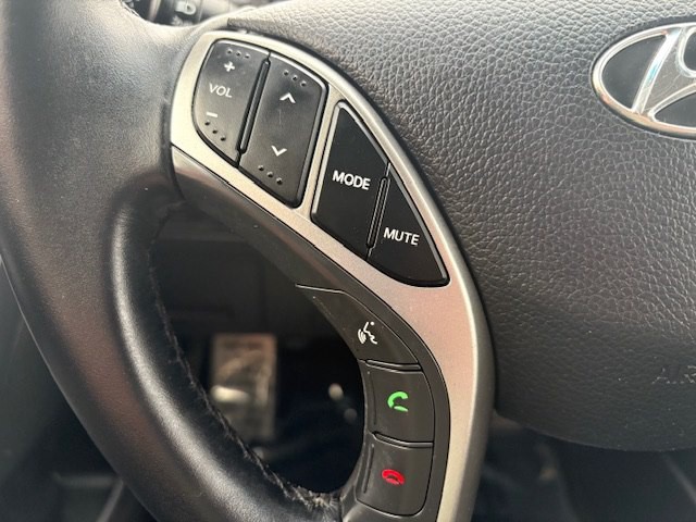 2015 Hyundai Elantra Image 23