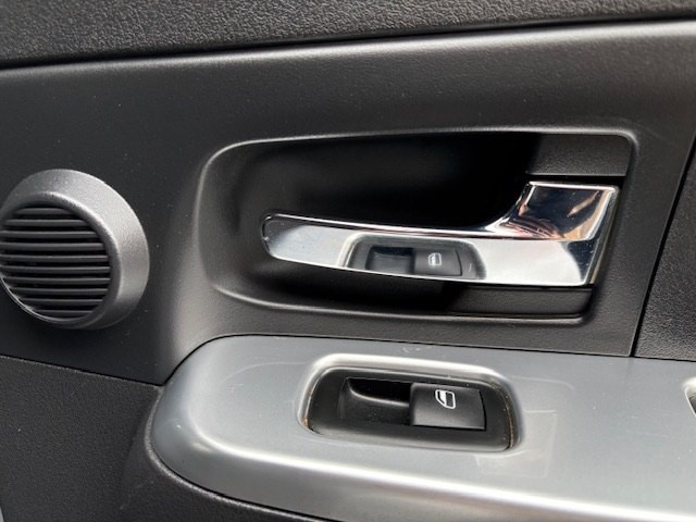 2012 Jeep Liberty Image 14