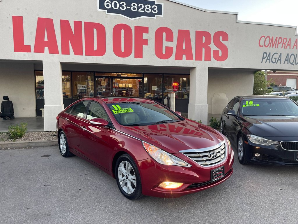 2011 Hyundai Sonata Image 2