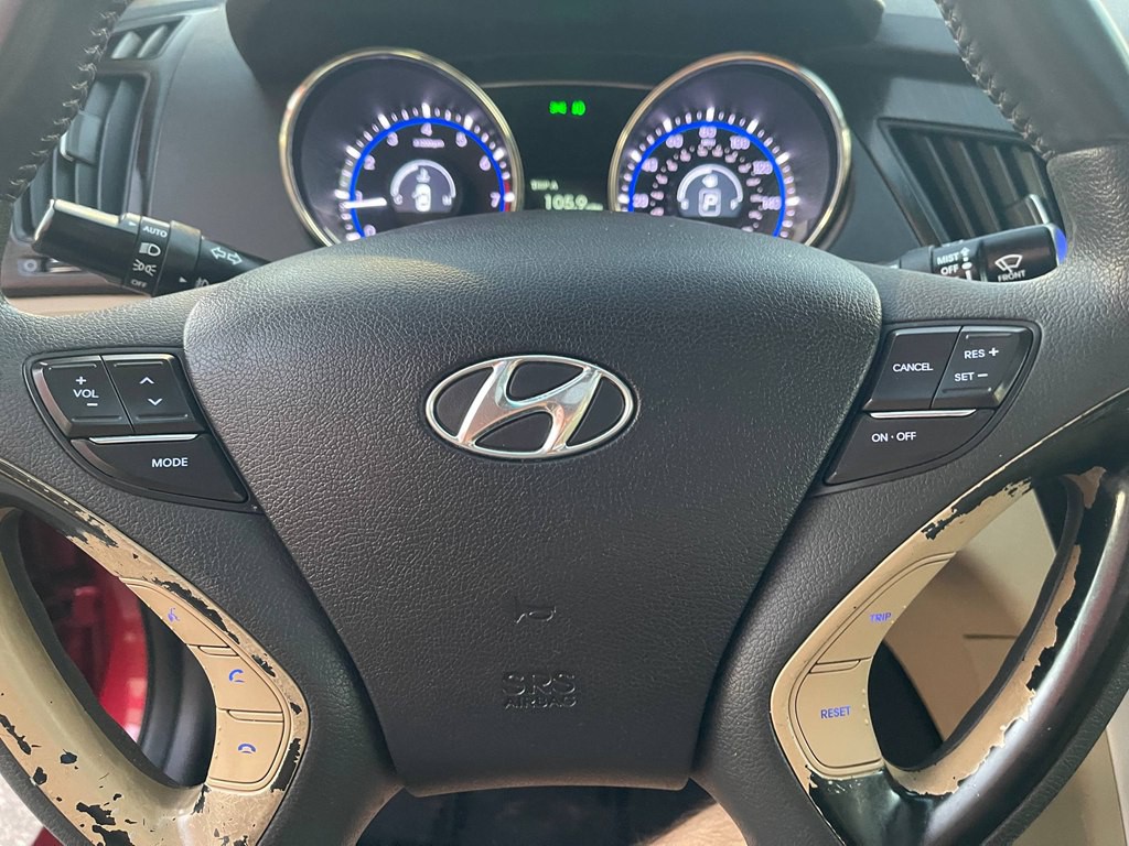 2011 Hyundai Sonata Image 25