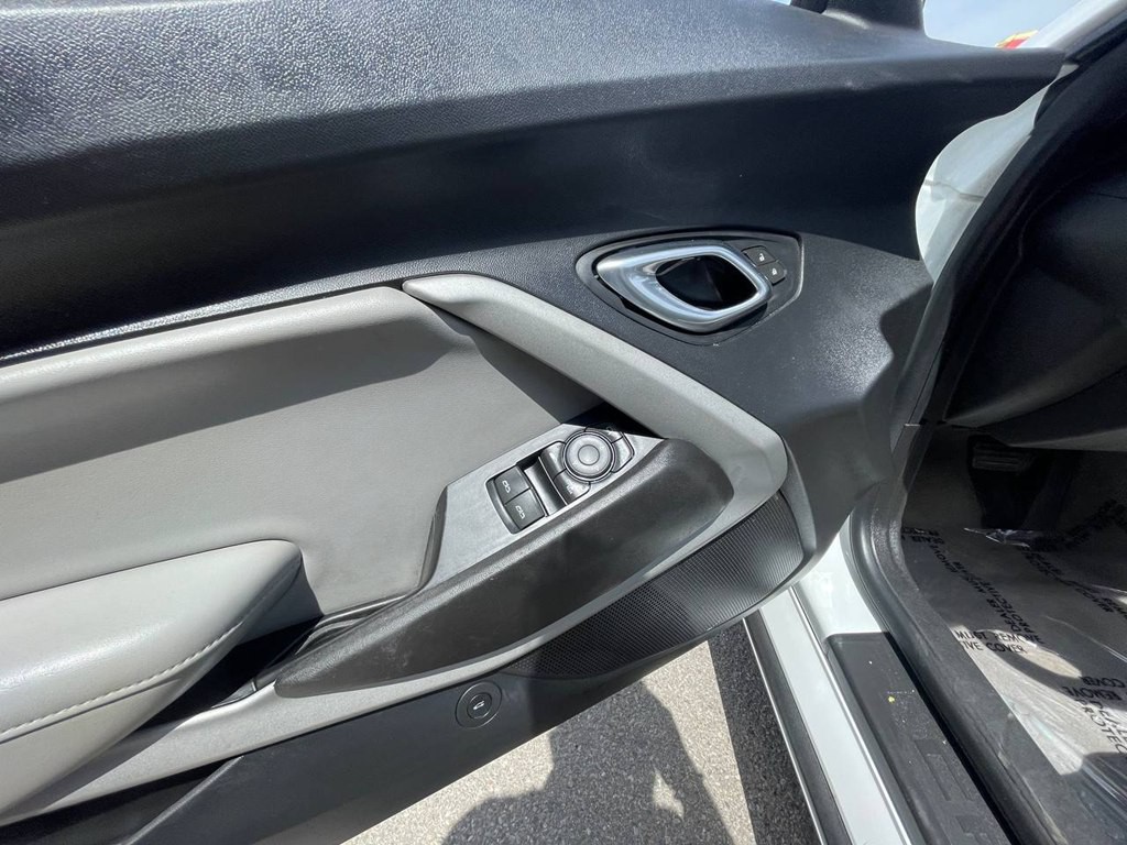 2020 Chevrolet Camaro Image 9