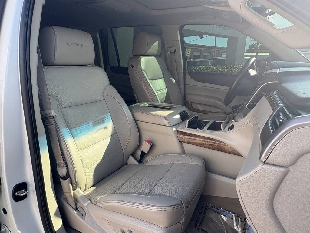 2015 GMC Yukon Image 9