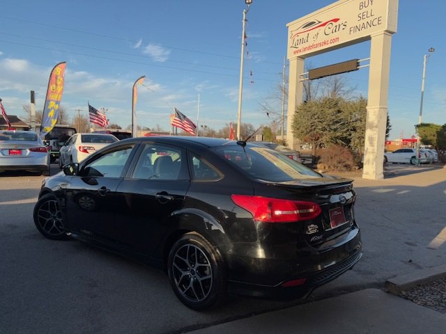 2016 Ford Focus Image 2