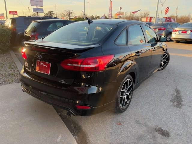 2016 Ford Focus Image 4