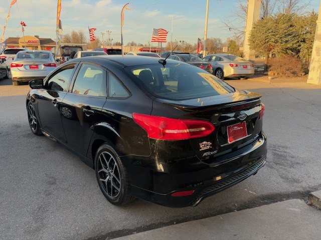 2016 Ford Focus Image 7