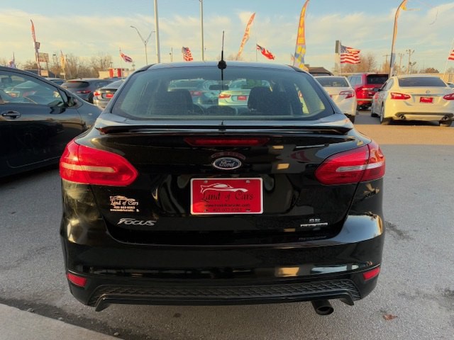 2016 Ford Focus Image 9