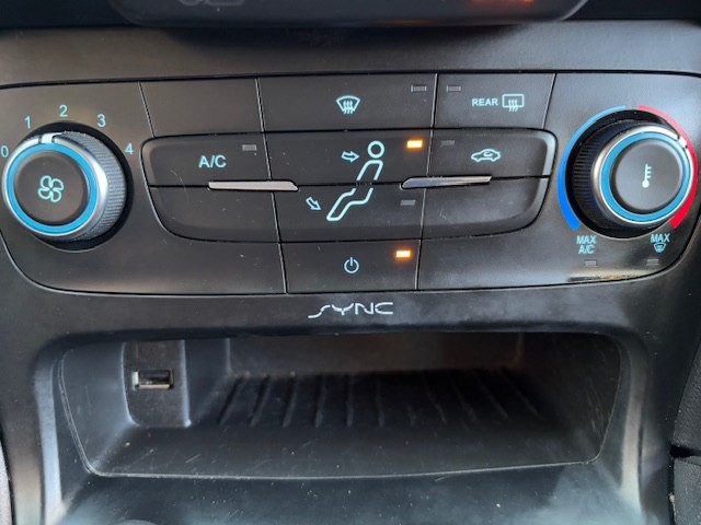 2016 Ford Focus Image 23