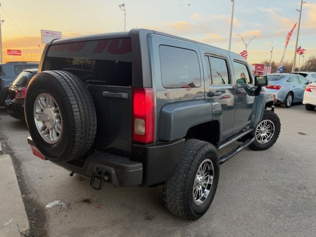 2007 HUMMER H3 Image 4