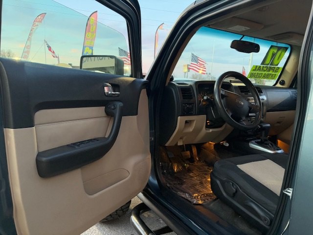 2007 HUMMER H3 Image 17