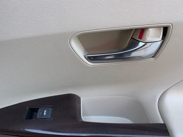 2011 Toyota Venza Image 10