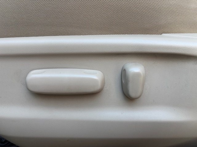 2011 Toyota Venza Image 16