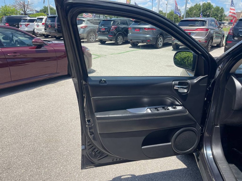 2014 Jeep Compass Image 8