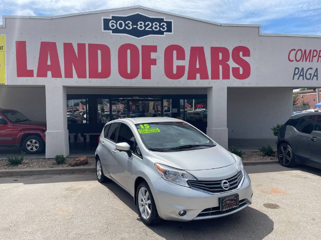 2015 Nissan Versa Image 2