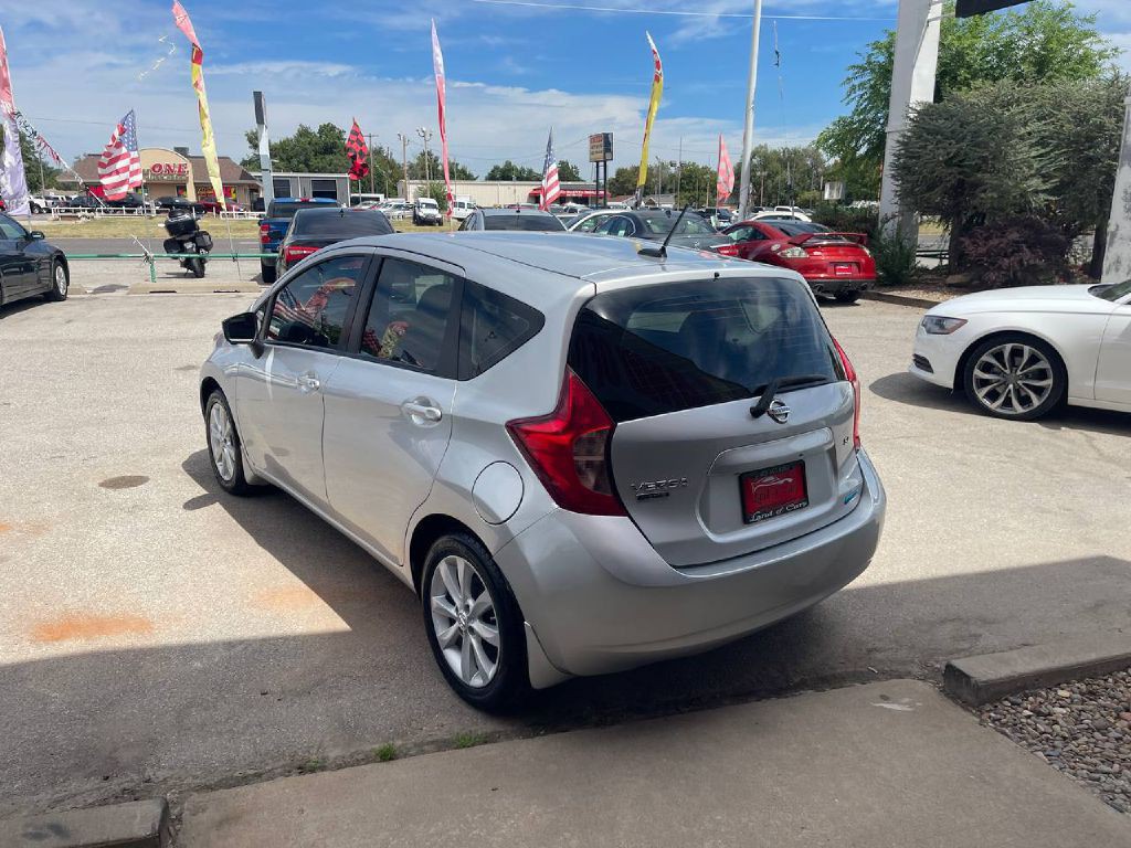 2015 Nissan Versa Image 4