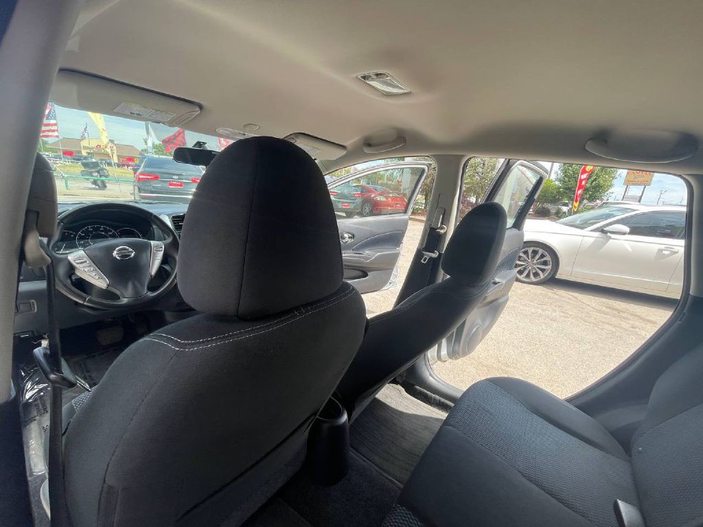 2015 Nissan Versa Image 13