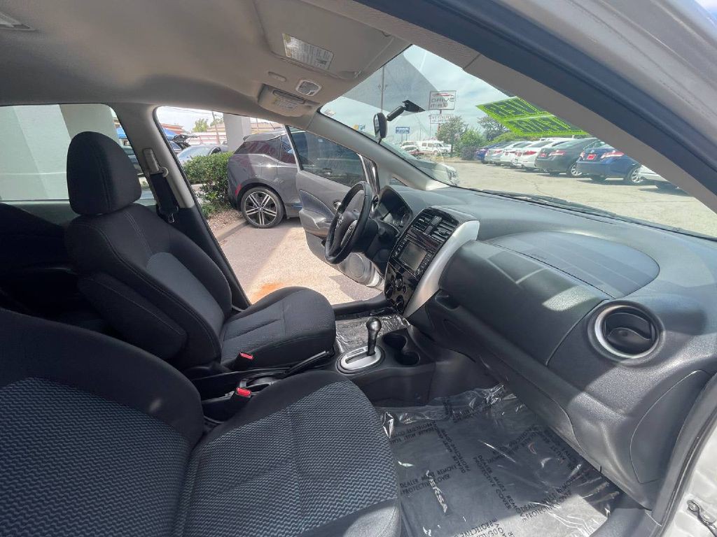 2015 Nissan Versa Image 21
