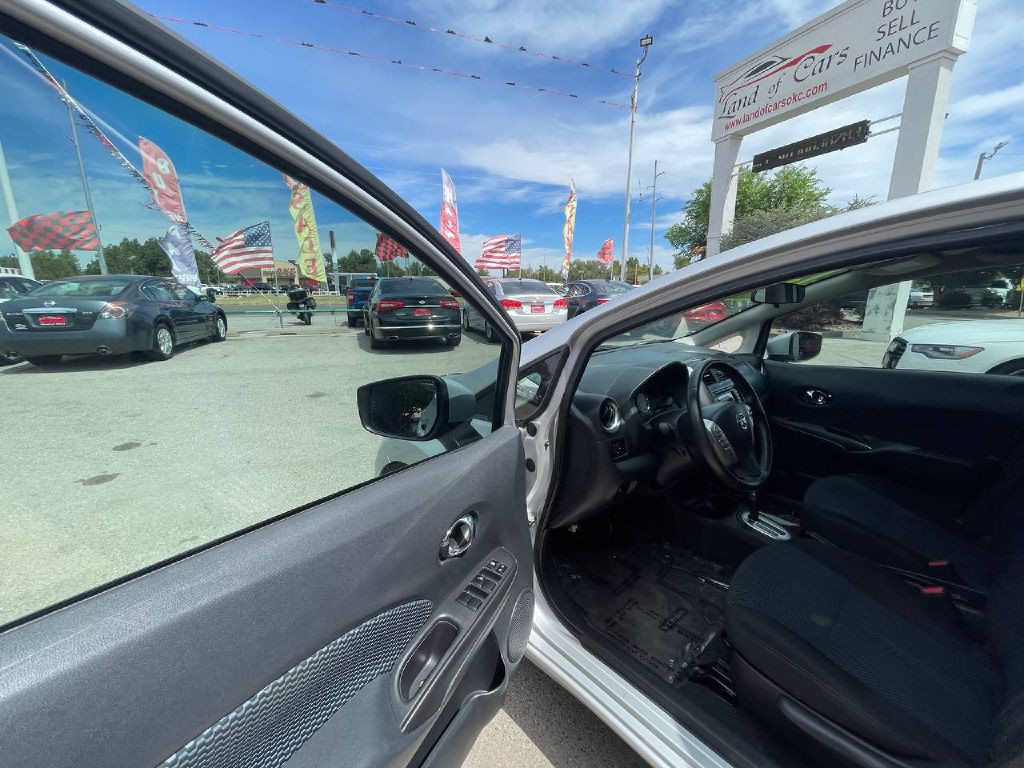 2015 Nissan Versa Image 22