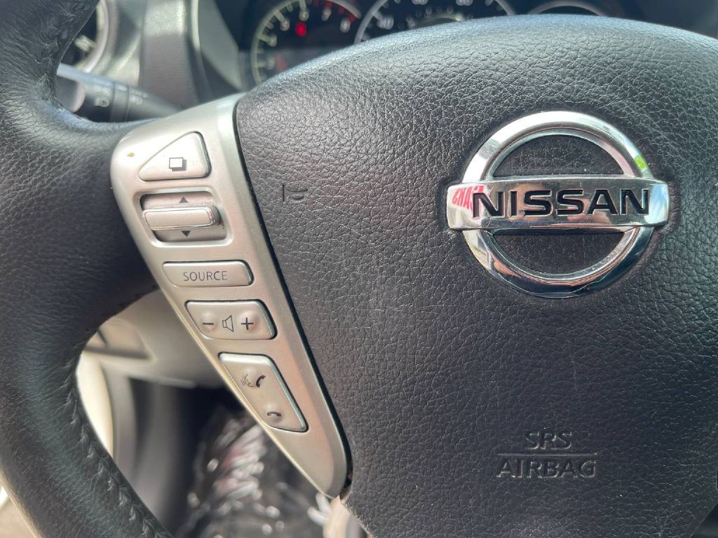 2015 Nissan Versa Image 27