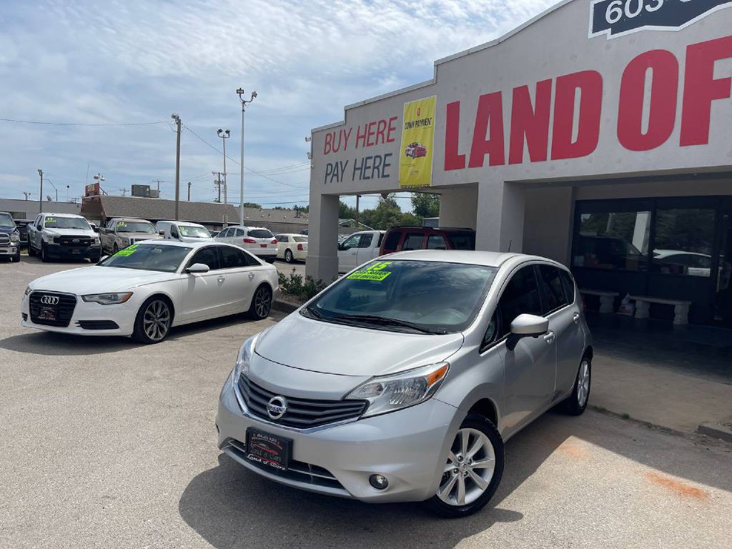 2015 Nissan Versa Image 37