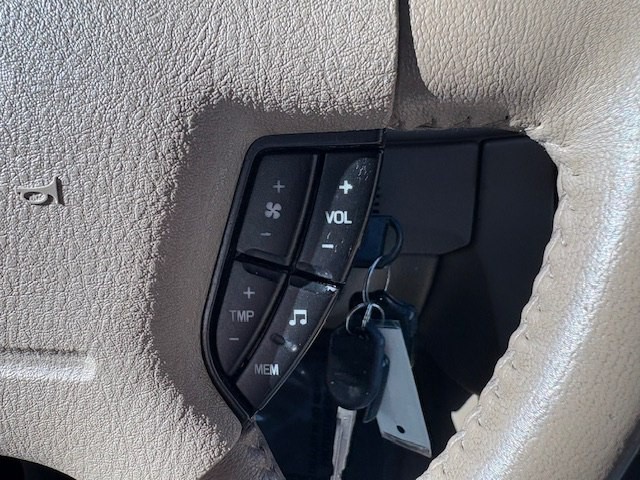 2005 Ford Explorer Image 22