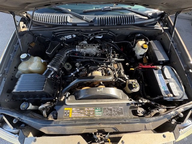 2005 Ford Explorer Image 30