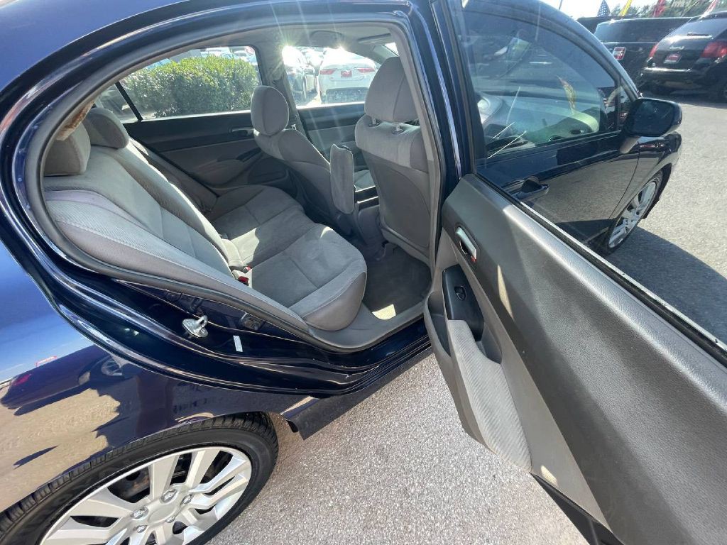 2010 Honda Civic Image 13