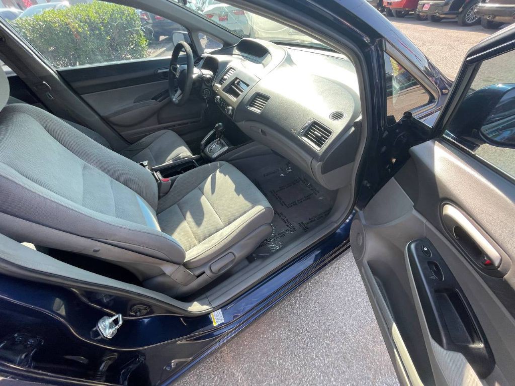 2010 Honda Civic Image 17