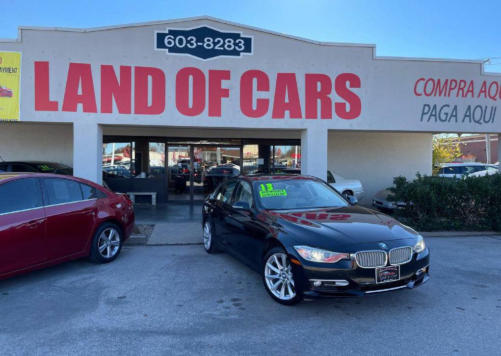 2013 BMW 3 Series Image 1