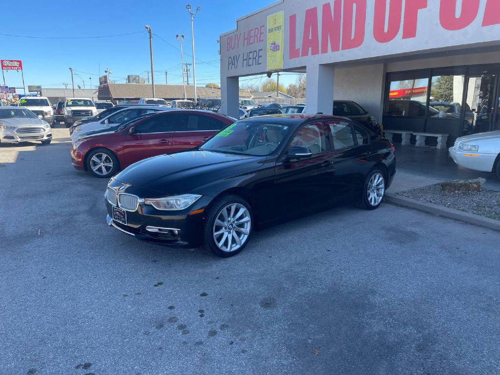 2013 BMW 3 Series Image 3